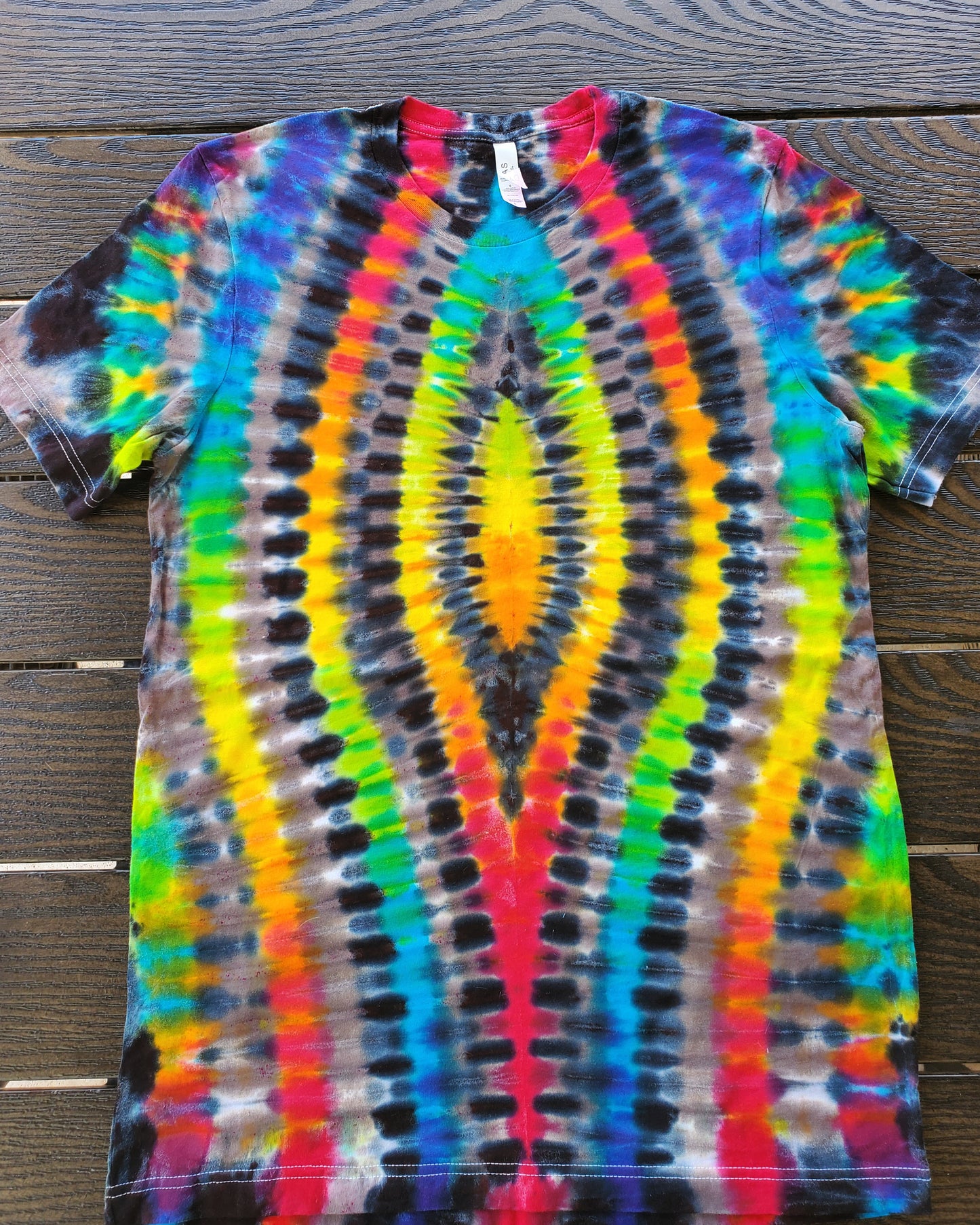 L Rainbow T shirt